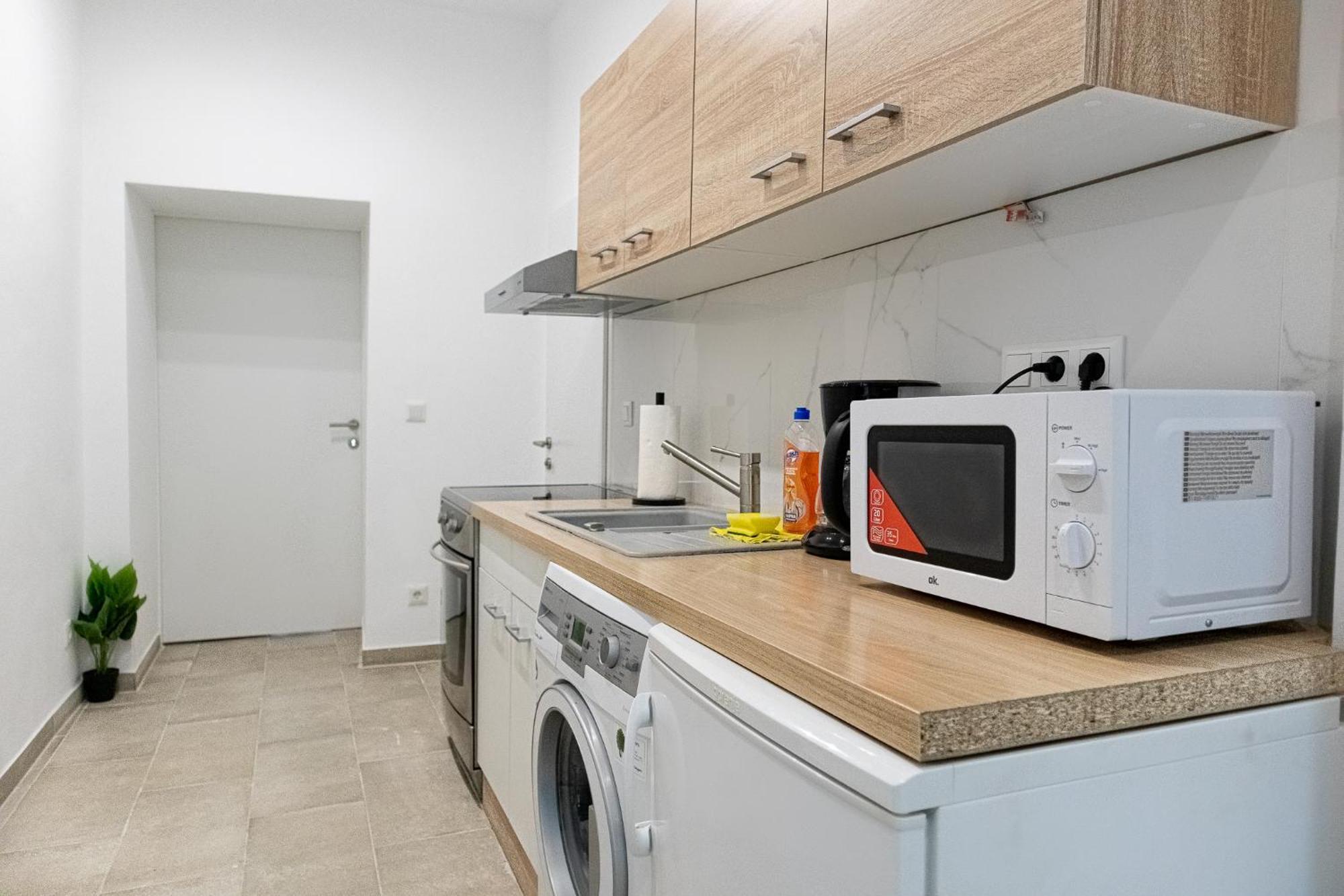 9 Min From City Center - Beautiful Studio Near U1 Reumannplatz فيينا المظهر الخارجي الصورة