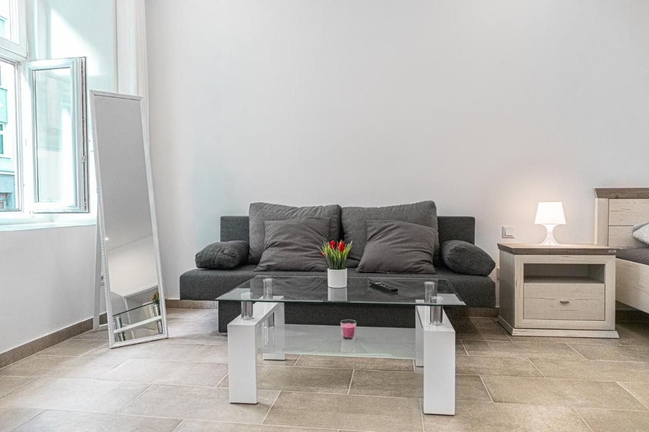 9 Min From City Center - Beautiful Studio Near U1 Reumannplatz فيينا المظهر الخارجي الصورة